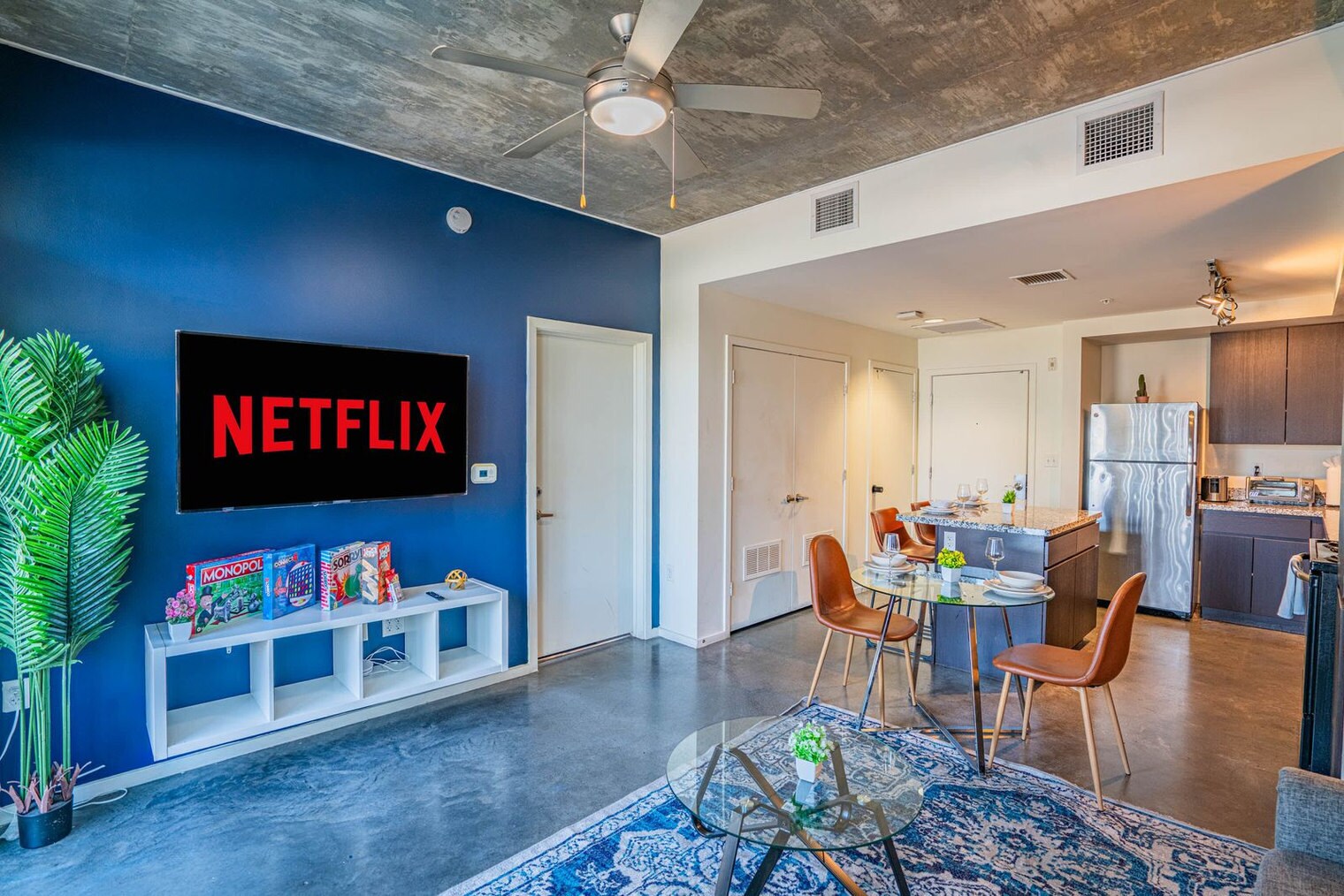 Building Photo - 333 E Roosevelt St