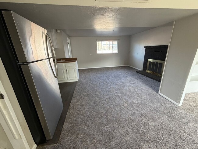 Building Photo - Versatile 4BD/3BA in Stratton Meadows – Gated Community + Private Lower-Level Suite