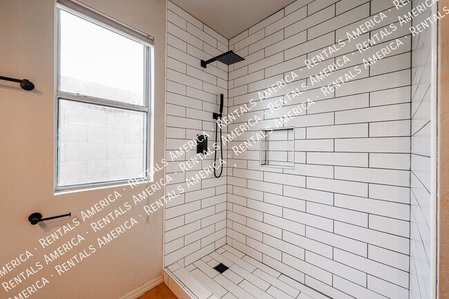 Building Photo - 23622 N 36th Dr