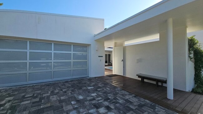 Building Photo - 63 1st Ct