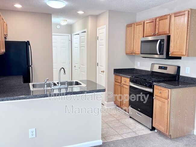 Building Photo - 4249 Beacon Heights Dr