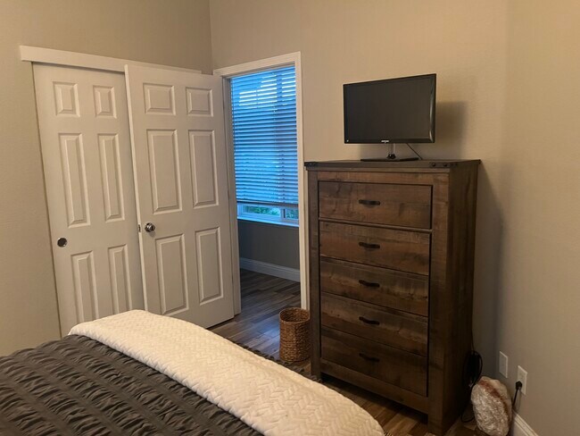 Building Photo - 1205 Colorado Dr