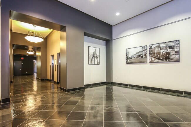 Building Photo - 25 Leroy Pl