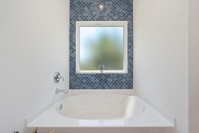 Building Photo - Modern Luxury Meets Everyday Comfort in This Beautiful 4 Bedroom!