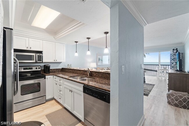 Building Photo - 25800 Hickory Blvd