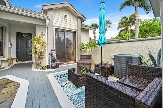 Building Photo - 1012 Landings Blvd