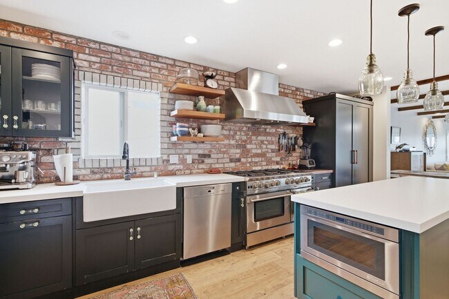 Building Photo - 1152 8th St