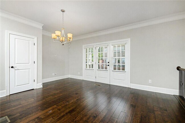Building Photo - 1299 Linden Ct