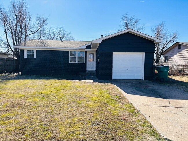 Primary Photo - Newly Remodeled Home in SW OKC for Lease