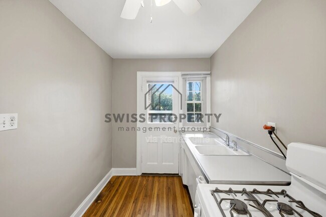 Building Photo - 25 W Tulane Rd