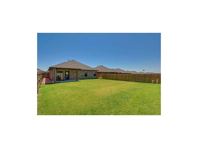 Building Photo - Contemporary Home + Wood Floors + Storm Shelter + Edmond Schools