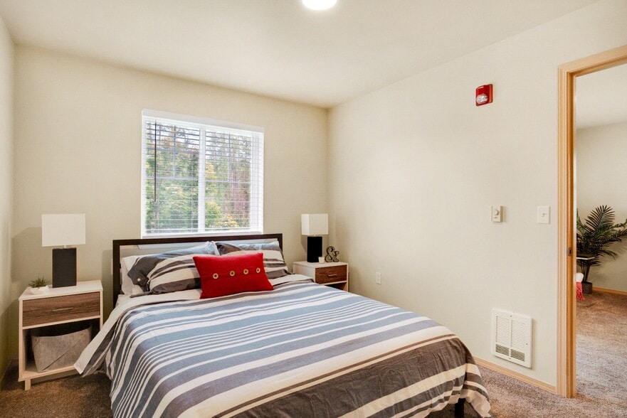 Standard Bedroom - Sky Vue