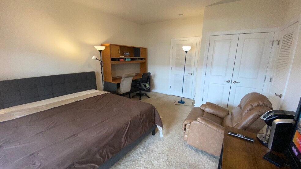 Ground Level Bedroom - 6002 Camerons Ferry Dr