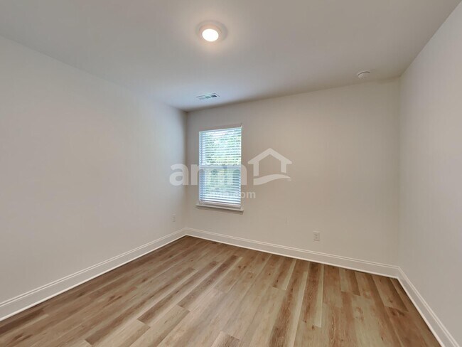Building Photo - 238 Marin Dr