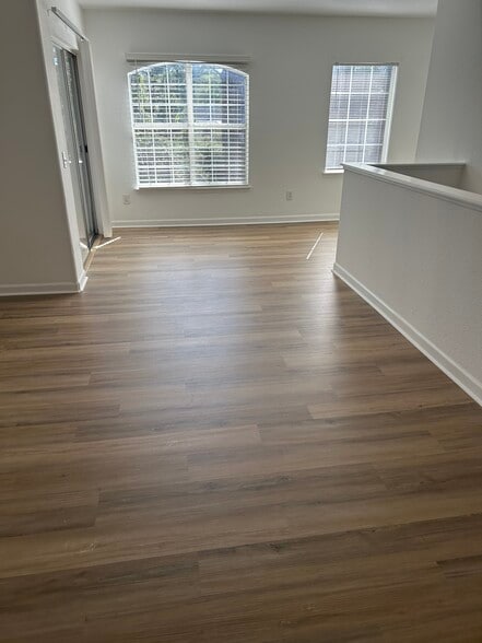 Building Photo - 897 Fording Island Rd