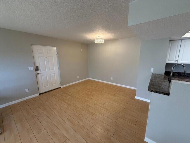 Building Photo - 1508 SE Royal Green Cir