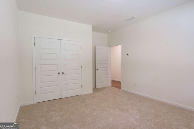 Building Photo - 2187 Foley Pk St