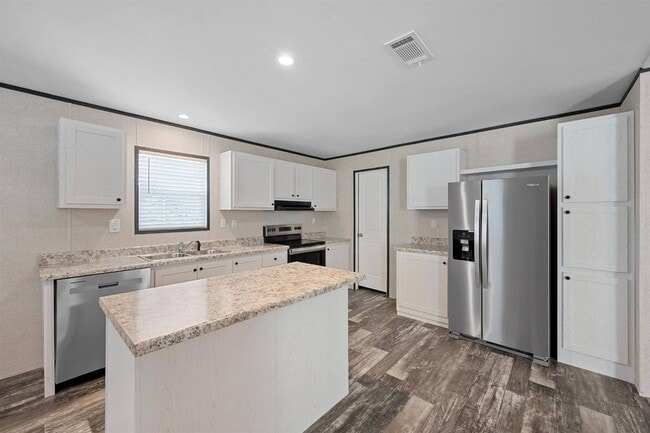 Building Photo - 305 W Buell Dr