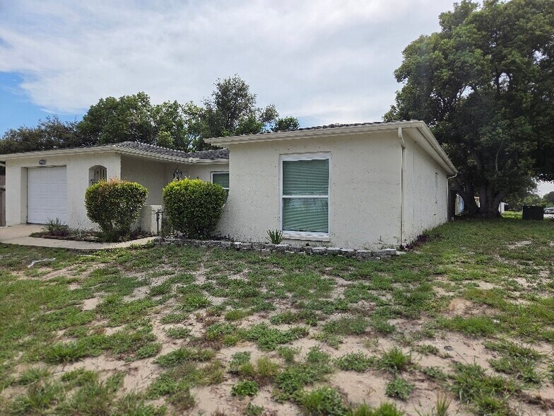 Building Photo - 9935 Marlinton Ln