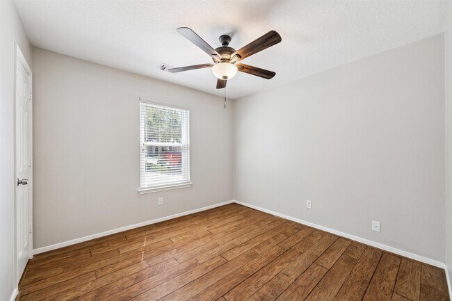 Building Photo - 18214 Olive Tree Ct
