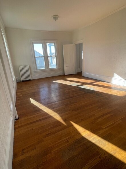 living room - 6 George St