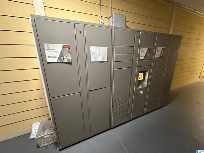 Building Photo - 2020 5th Ave S