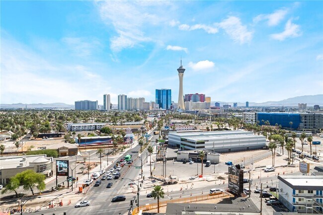 Building Photo - 900 S Las Vegas Blvd