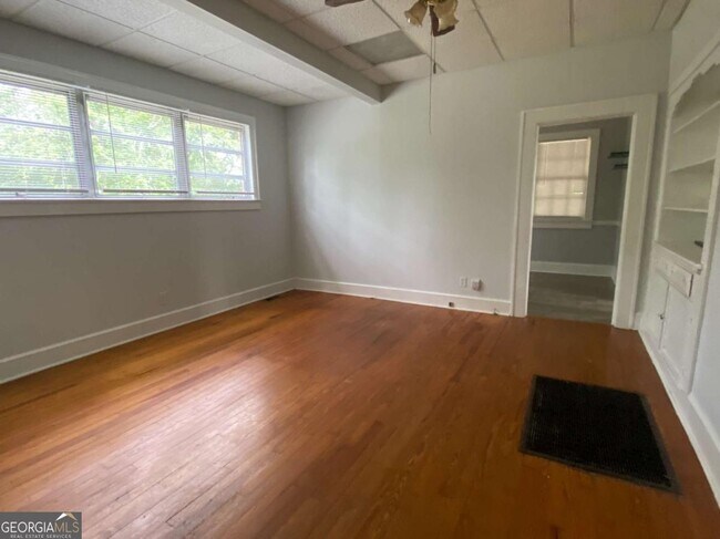 Building Photo - 44 W Howell St