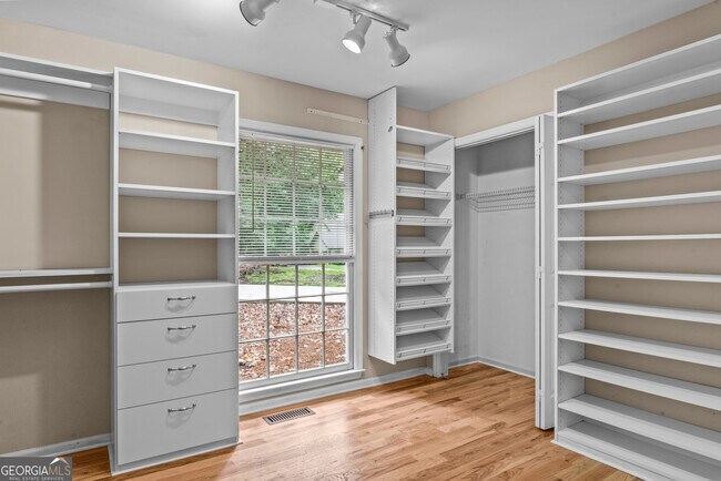 Building Photo - 161 Pinecrest Terrace