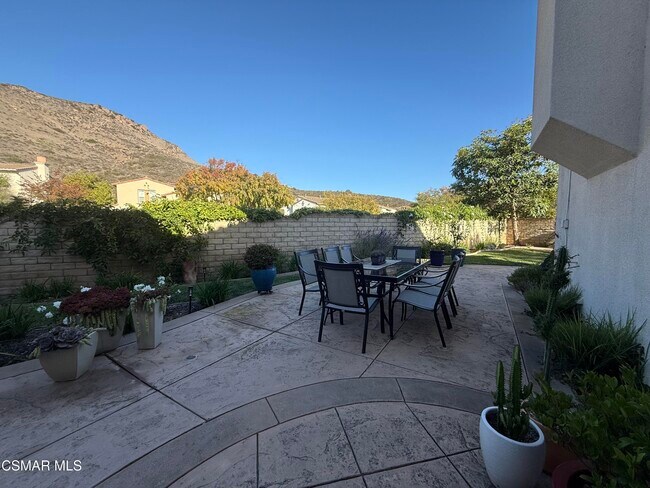 Building Photo - 60 Via el Toro