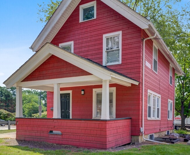 Primary Photo - 1318 Wilmot St