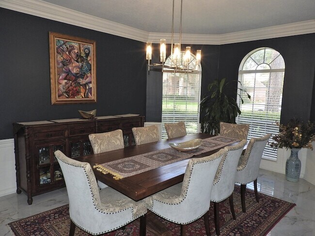 Building Photo - 2319 Amber Springs Dr