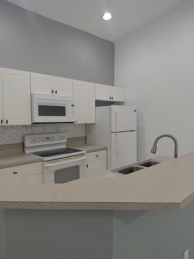 Building Photo - 4524 Oak Terrace Dr