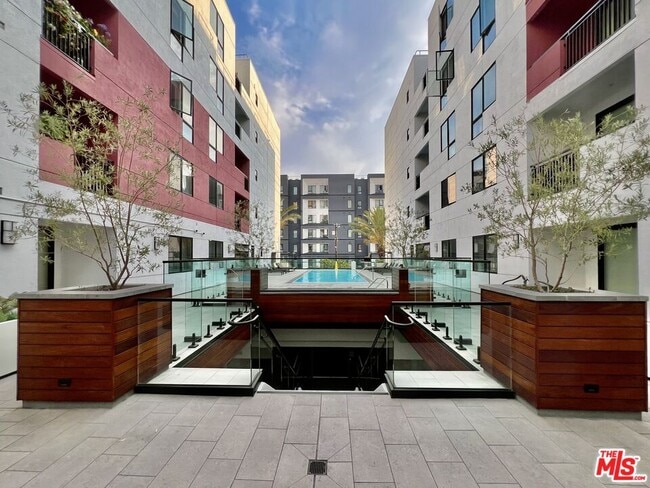 Building Photo - 1234 Wilshire Blvd