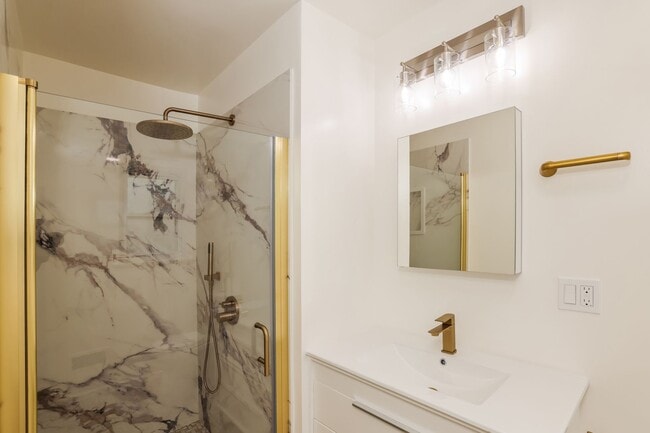 Building Photo - 3 Bedroom Home Available In Albany!