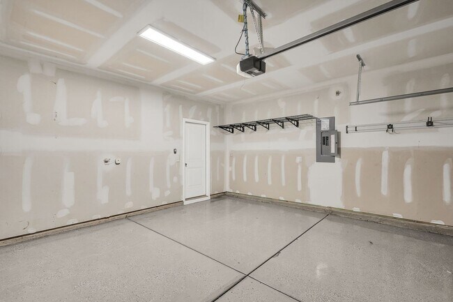 Building Photo - 4 Bedroom 3 Bath Home Located in Shell Pointe at Cobblestone Village in Summerville!