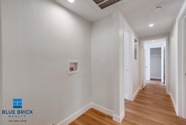 Building Photo - 5415 Corteen Pl
