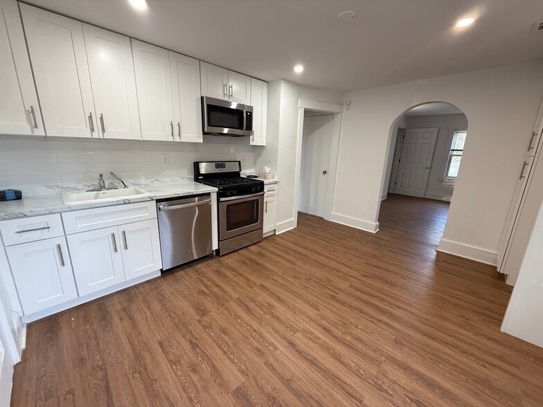 Building Photo - 30 Walter Hammond Pl