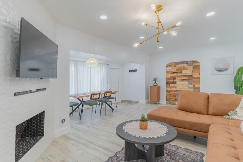 Building Photo - 1520 NE 16th Ave