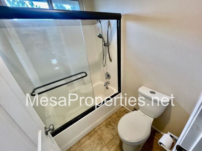 Building Photo - 15471 American Way