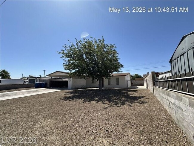 Building Photo - Cozy 4-Bedroom Home Near Las Vegas Strip with Large Yard & Covered Patio
