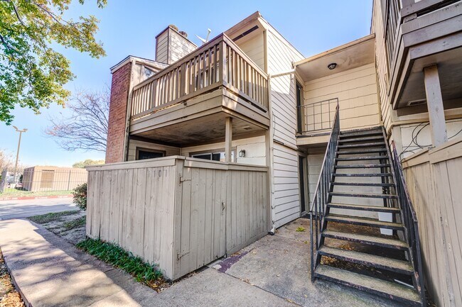 Building Photo - 6001 Reims Rd