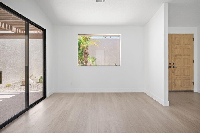 Building Photo - 10403 Sunningdale Dr