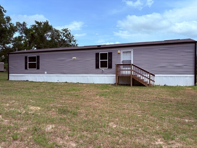 Building Photo - 595 FM 3228