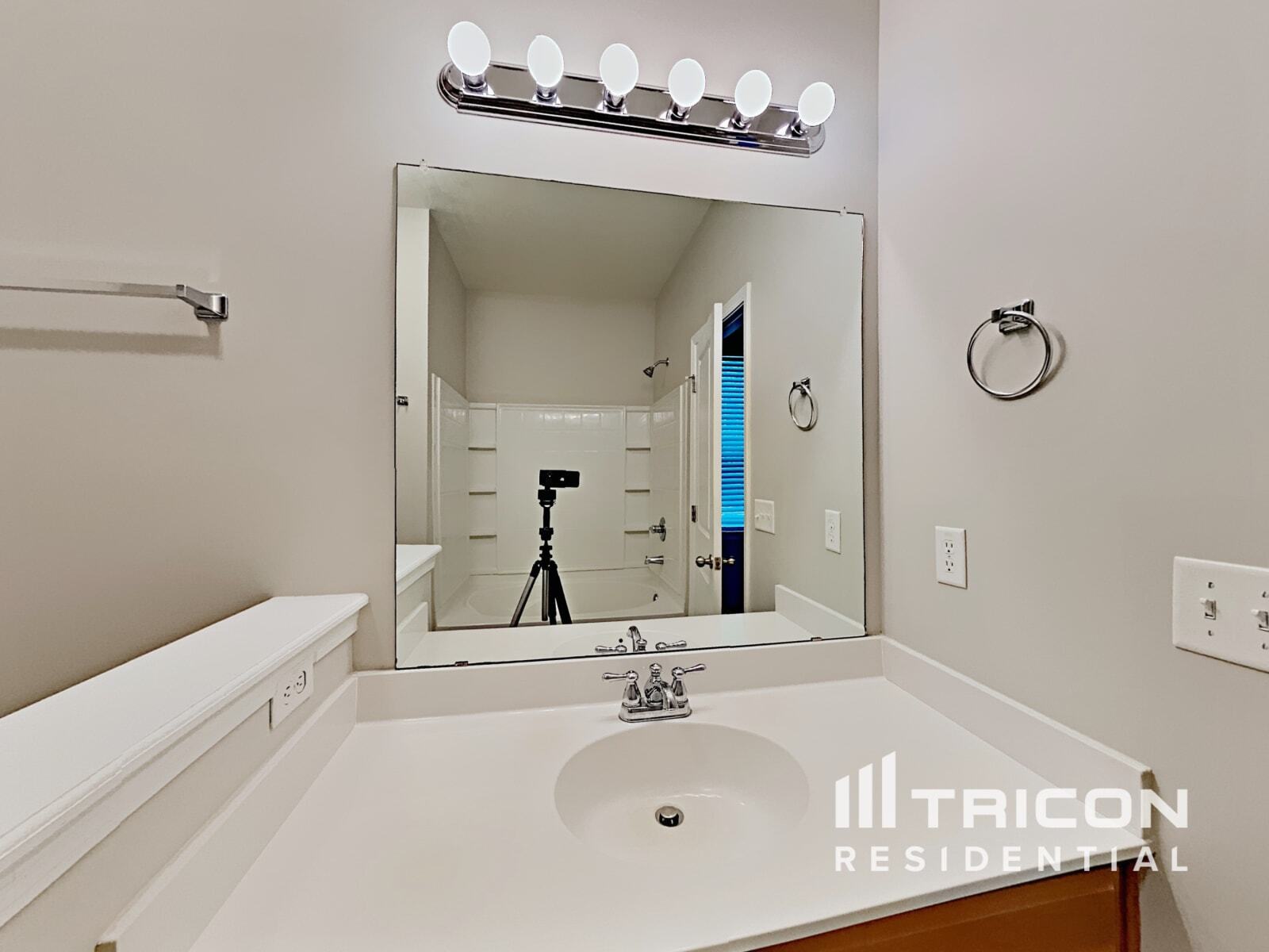 Building Photo - 7894 Bluefin Trail