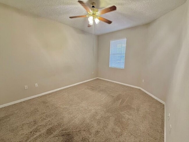 Building Photo - 3/2.5 Townhome in St Cloud-AVAILABLE NOW