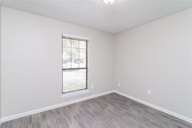 Building Photo - 6223 Fernwood Dr