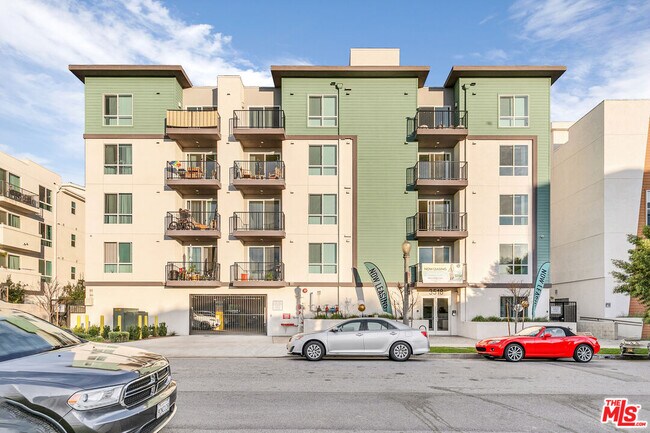 Building Photo - 3518 Chesapeake Ave