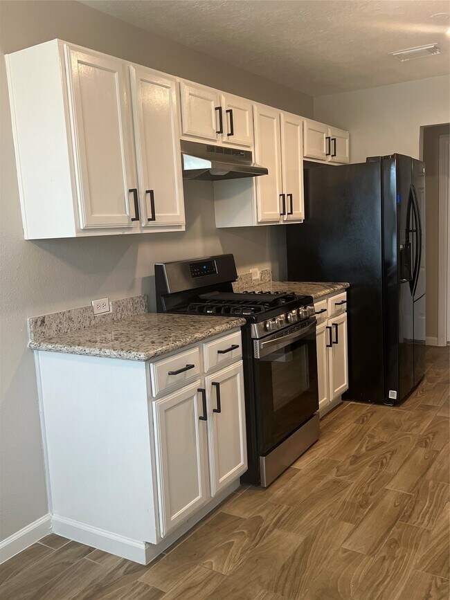 Building Photo - 12035 Duane St