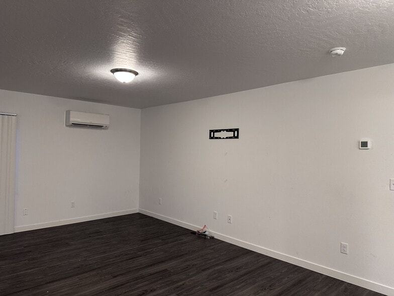 Living room - 275 Stockton Ave